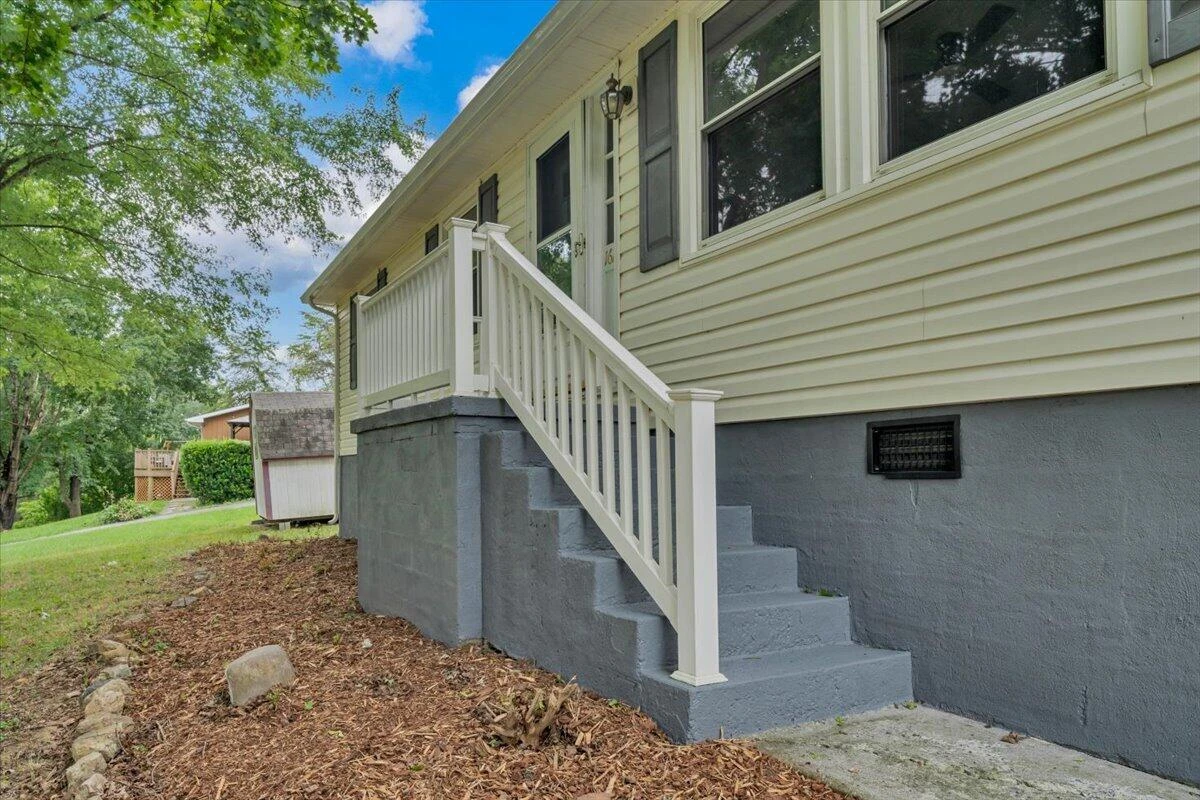 1620 Little Catawba Creek RD - Photo 3