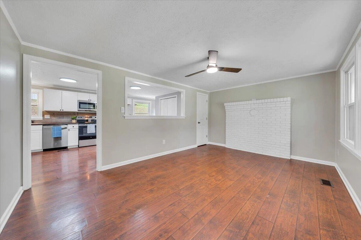 1620 Little Catawba Creek RD - Photo 5