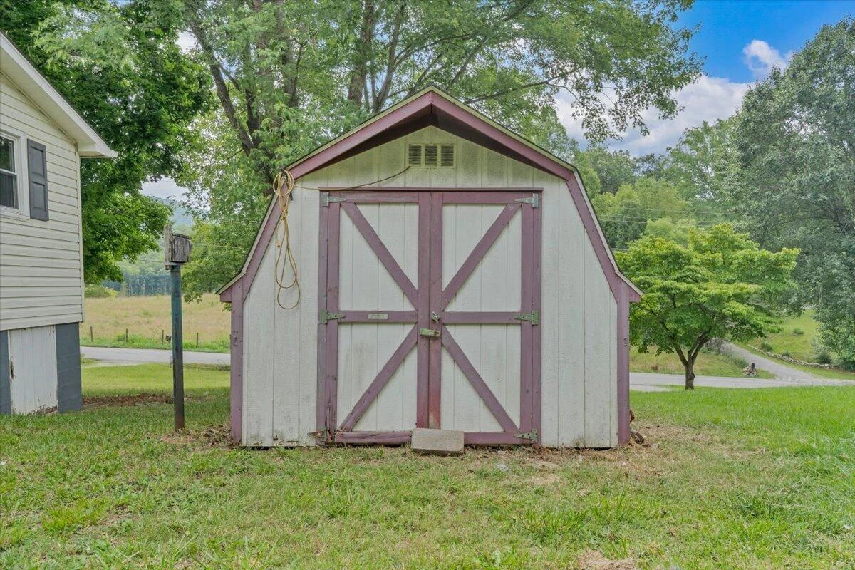 1620 Little Catawba Creek RD - Photo 29