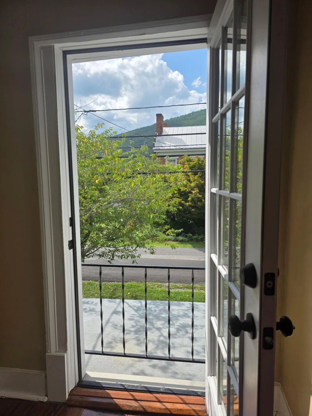 334 Lowe ST - Photo 7