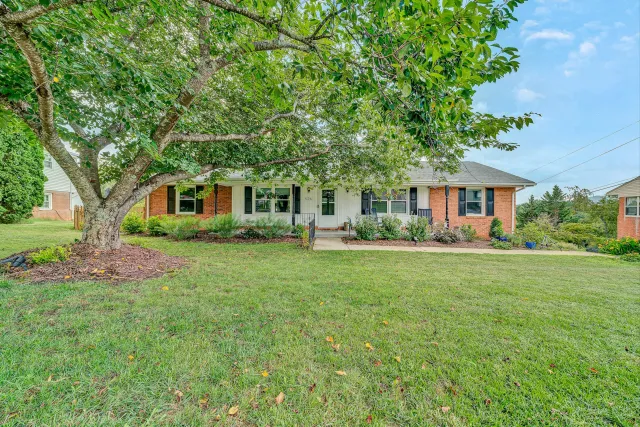526 Aragona DR
