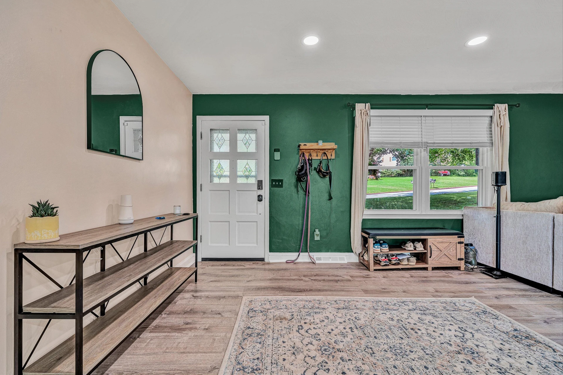 526 Aragona DR - Photo 3