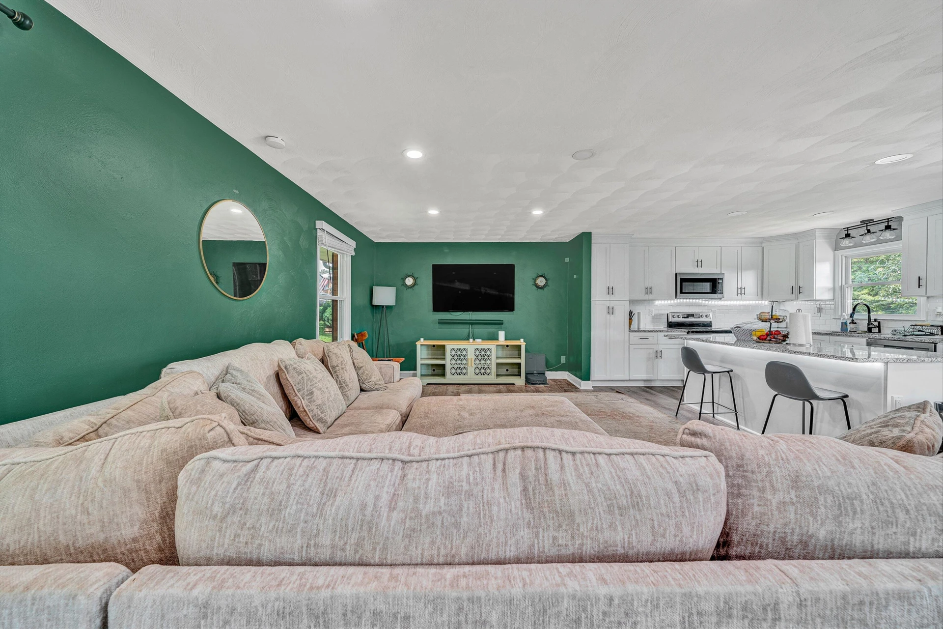 526 Aragona DR - Photo 5