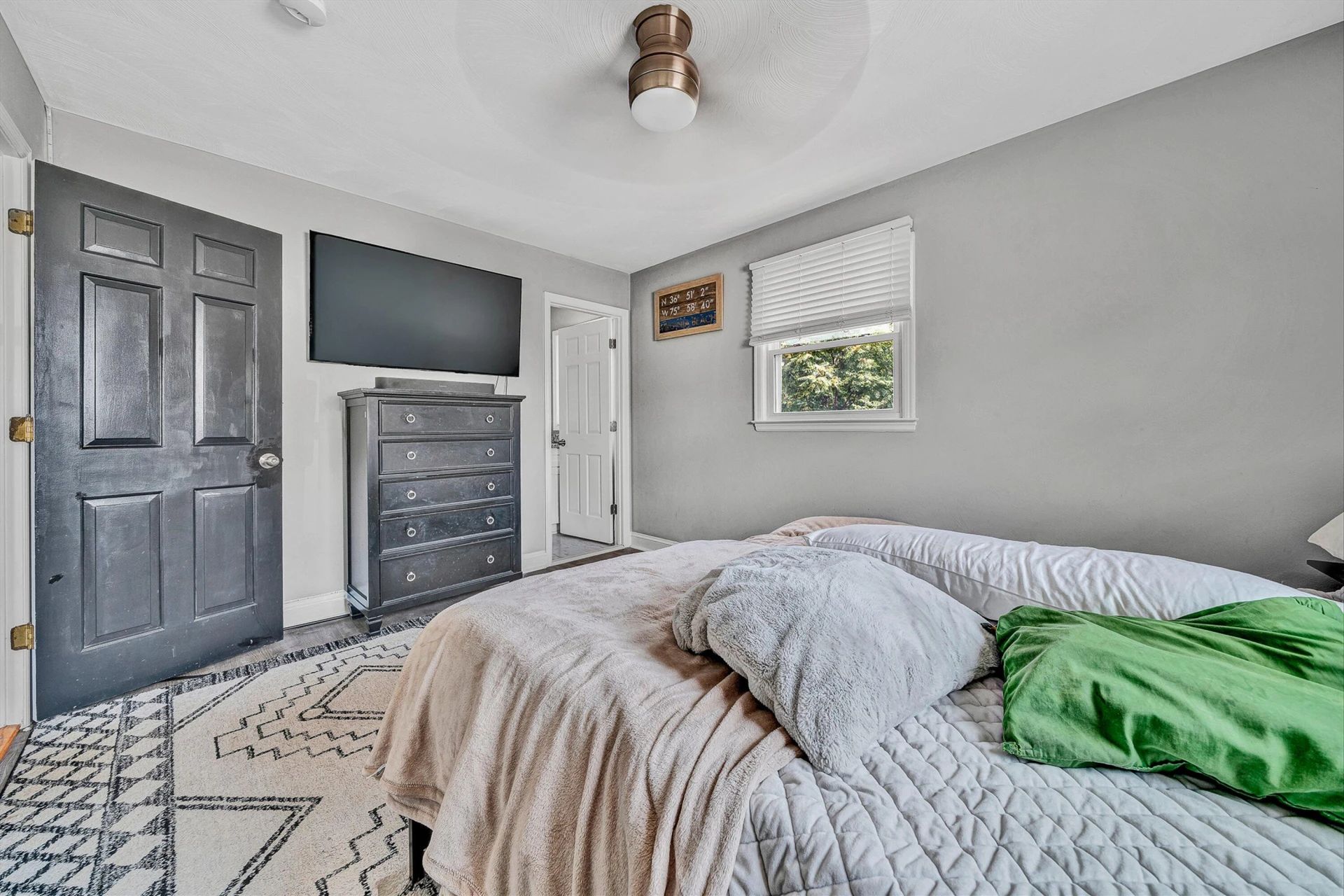 526 Aragona DR - Photo 14