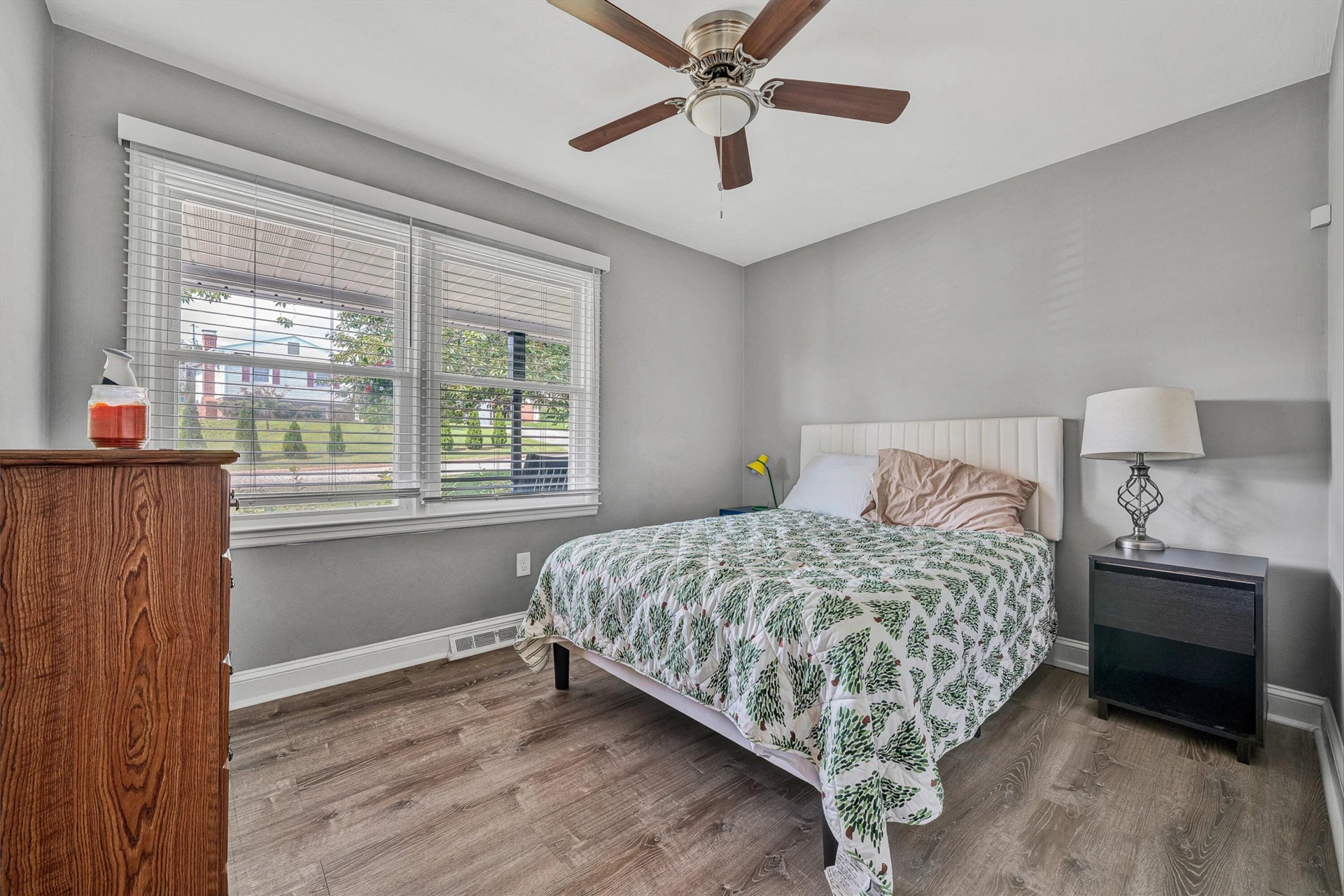 526 Aragona DR - Photo 17