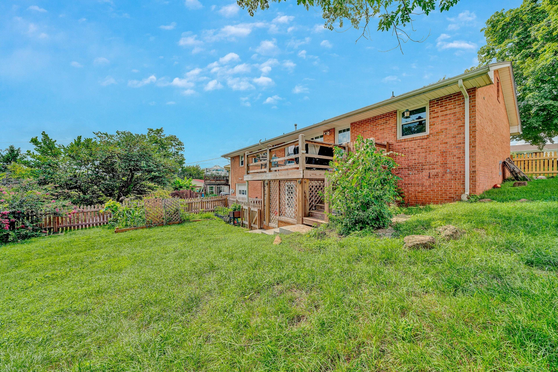 526 Aragona DR - Photo 35