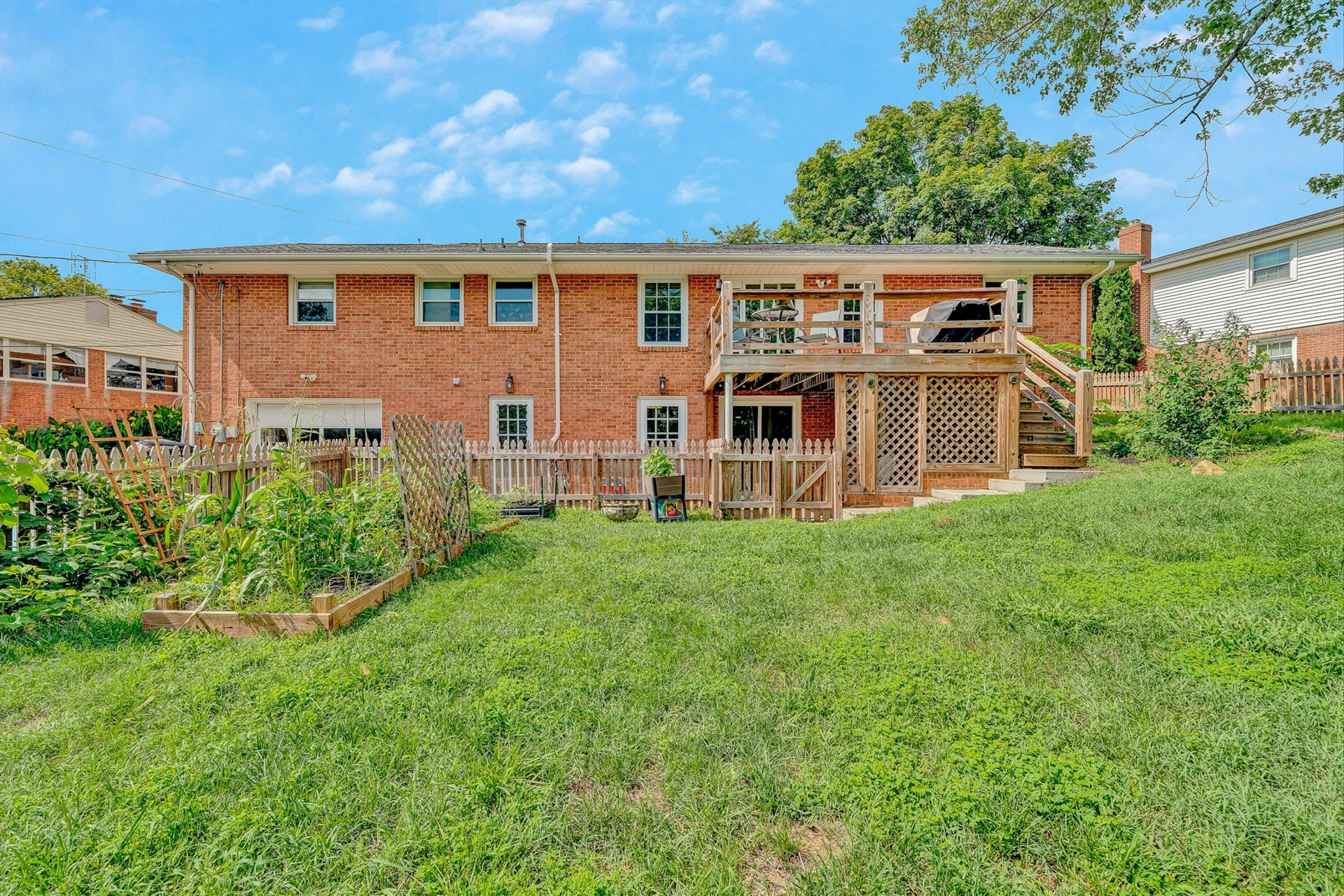 526 Aragona DR - Photo 38