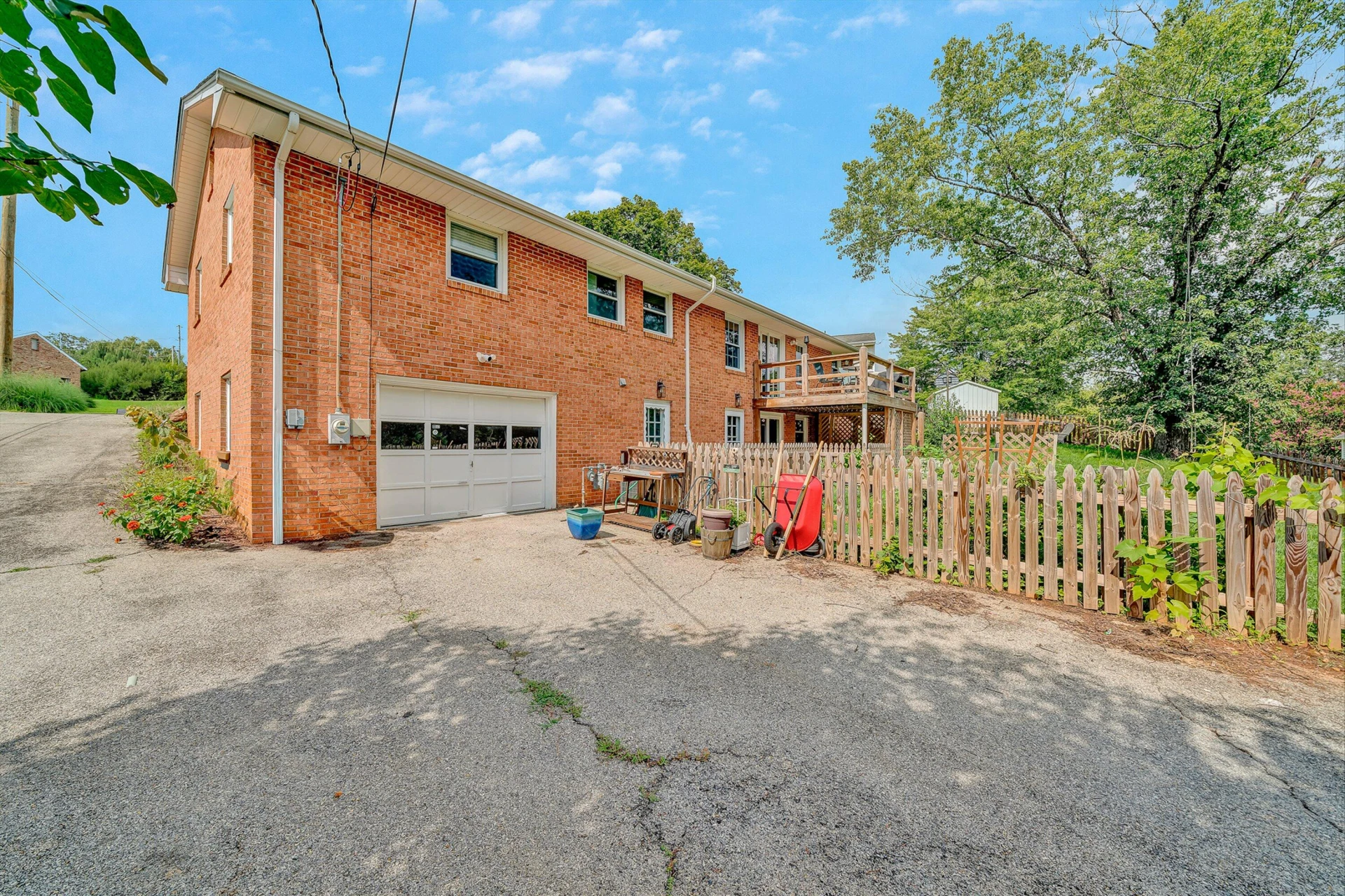 526 Aragona DR - Photo 39