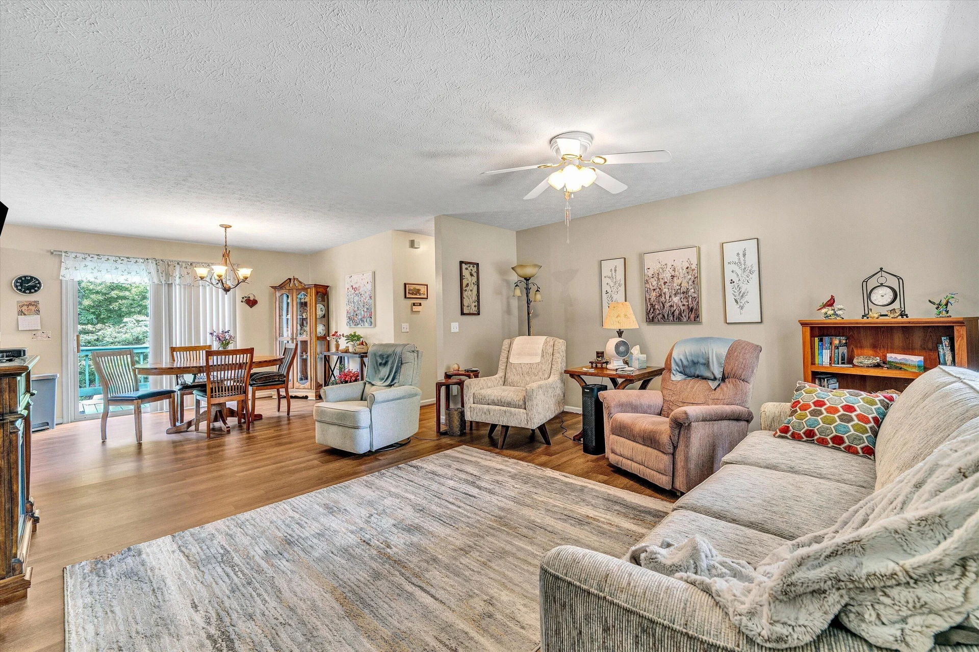 1665 Bellevue RD - Photo 4