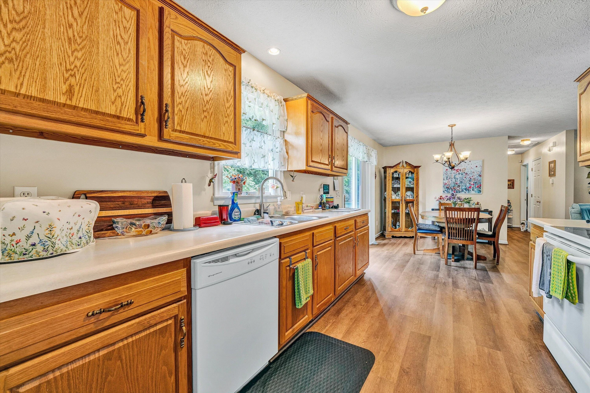 1665 Bellevue RD - Photo 11