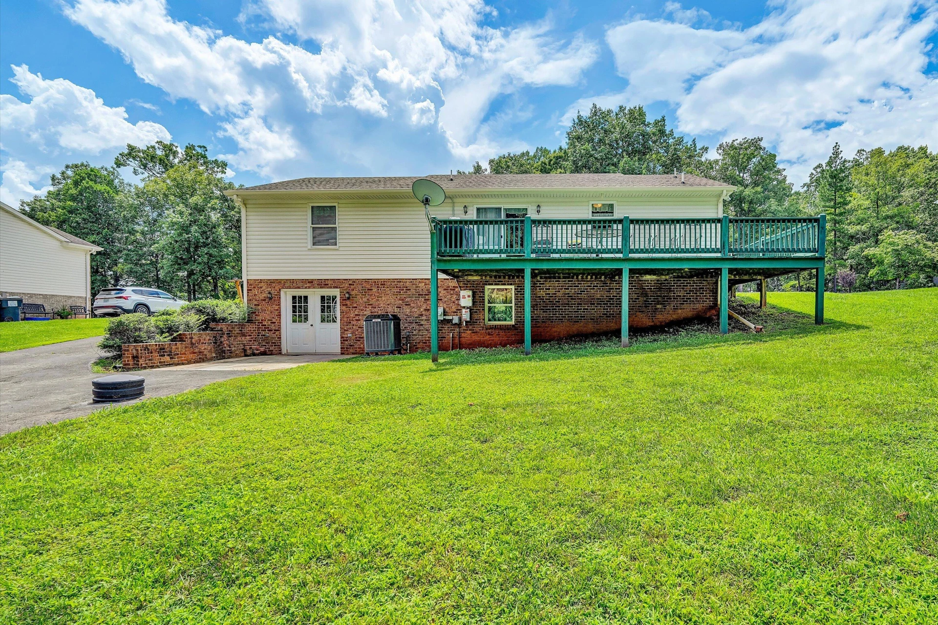 1665 Bellevue RD - Photo 33