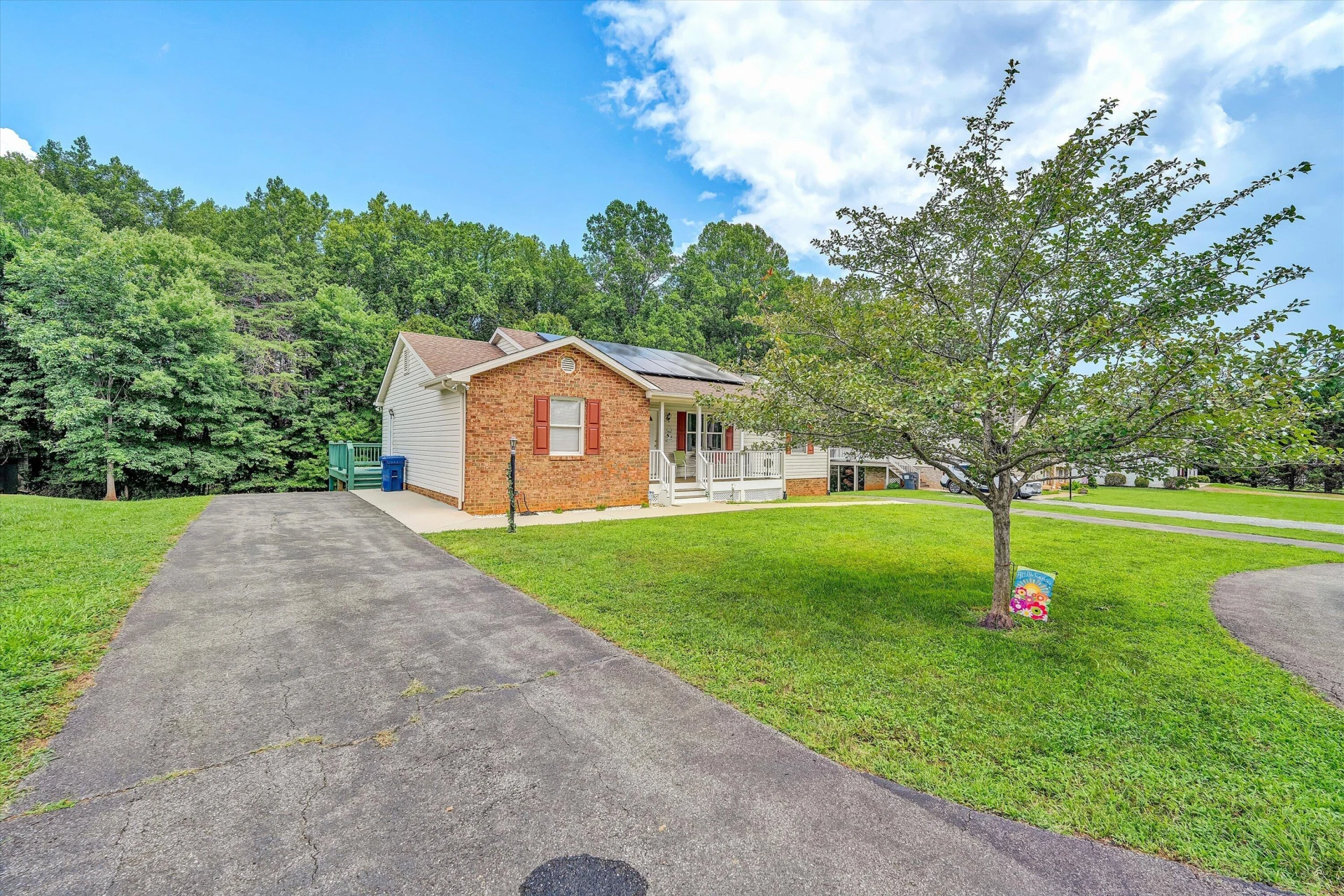 1665 Bellevue RD - Photo 36