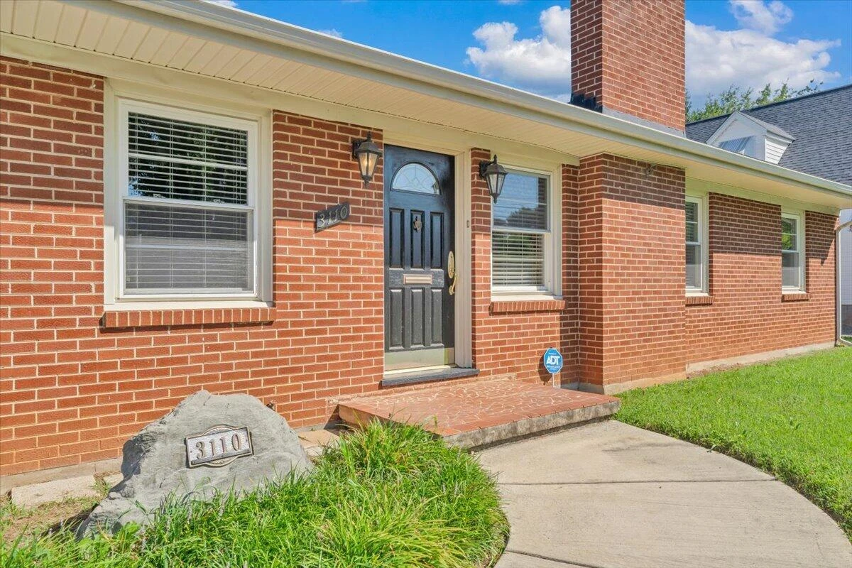 3110 Maplelawn AVE NW - Photo 8
