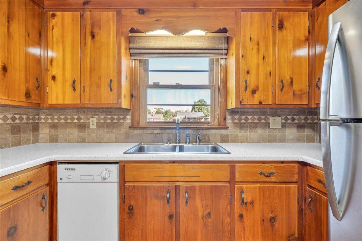 3110 Maplelawn AVE NW - Photo 18