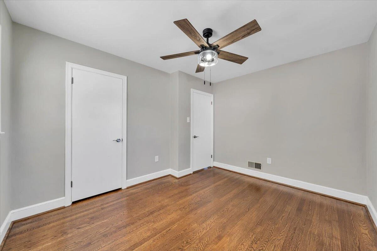 3110 Maplelawn AVE NW - Photo 24