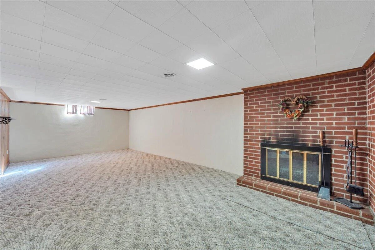 3110 Maplelawn AVE NW - Photo 28