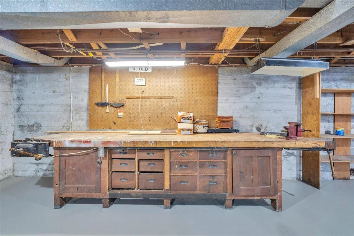 3110 Maplelawn AVE NW - Photo 35
