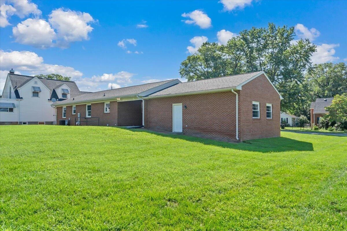 3110 Maplelawn AVE NW - Photo 39
