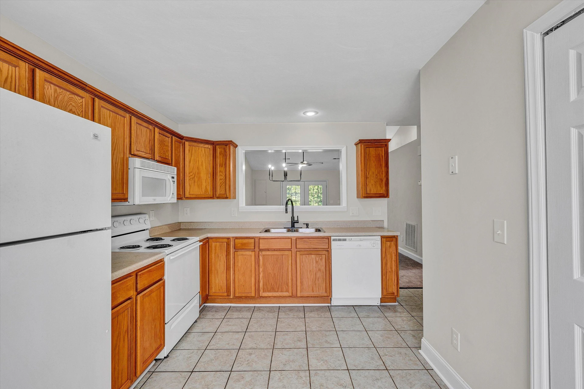 2478 Tuckawana CIR NW - Photo 10