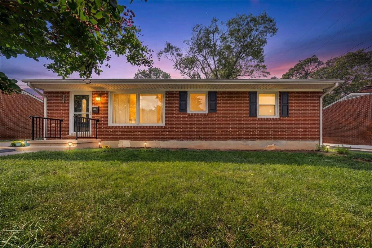 3820 Fleming AVE NE