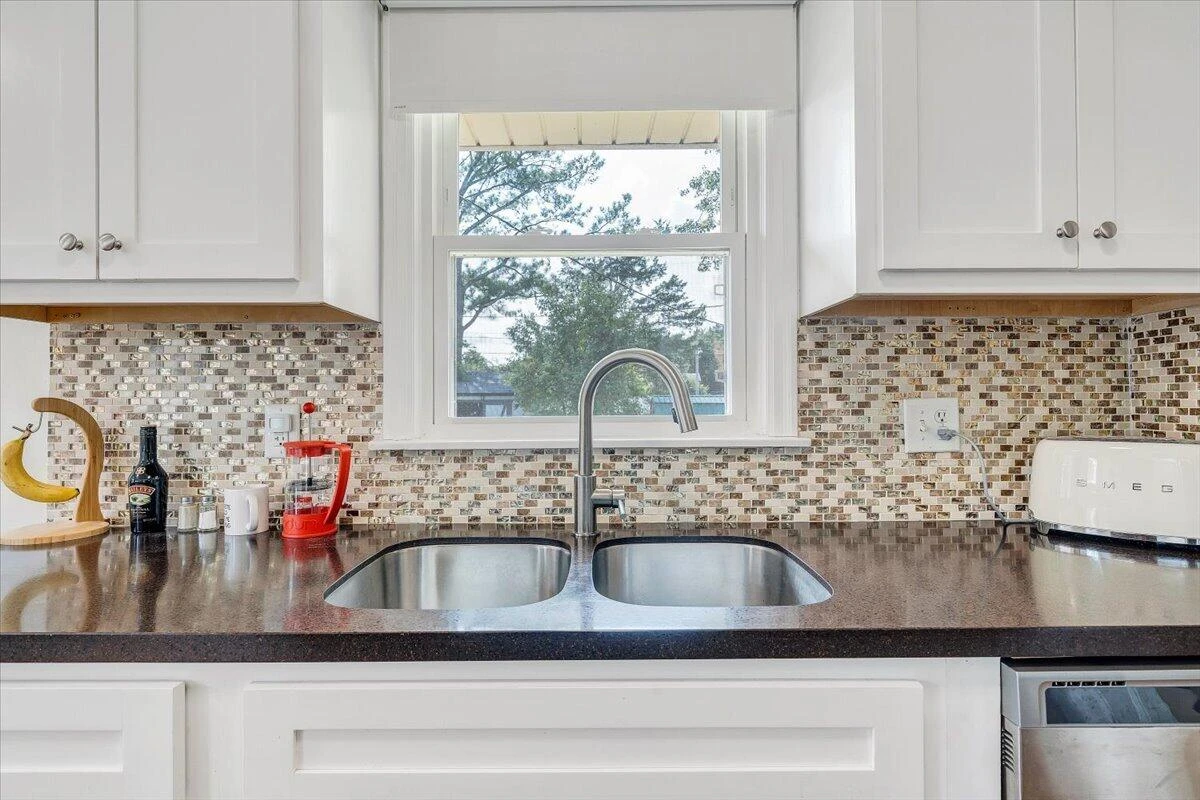 3820 Fleming AVE NE - Photo 12