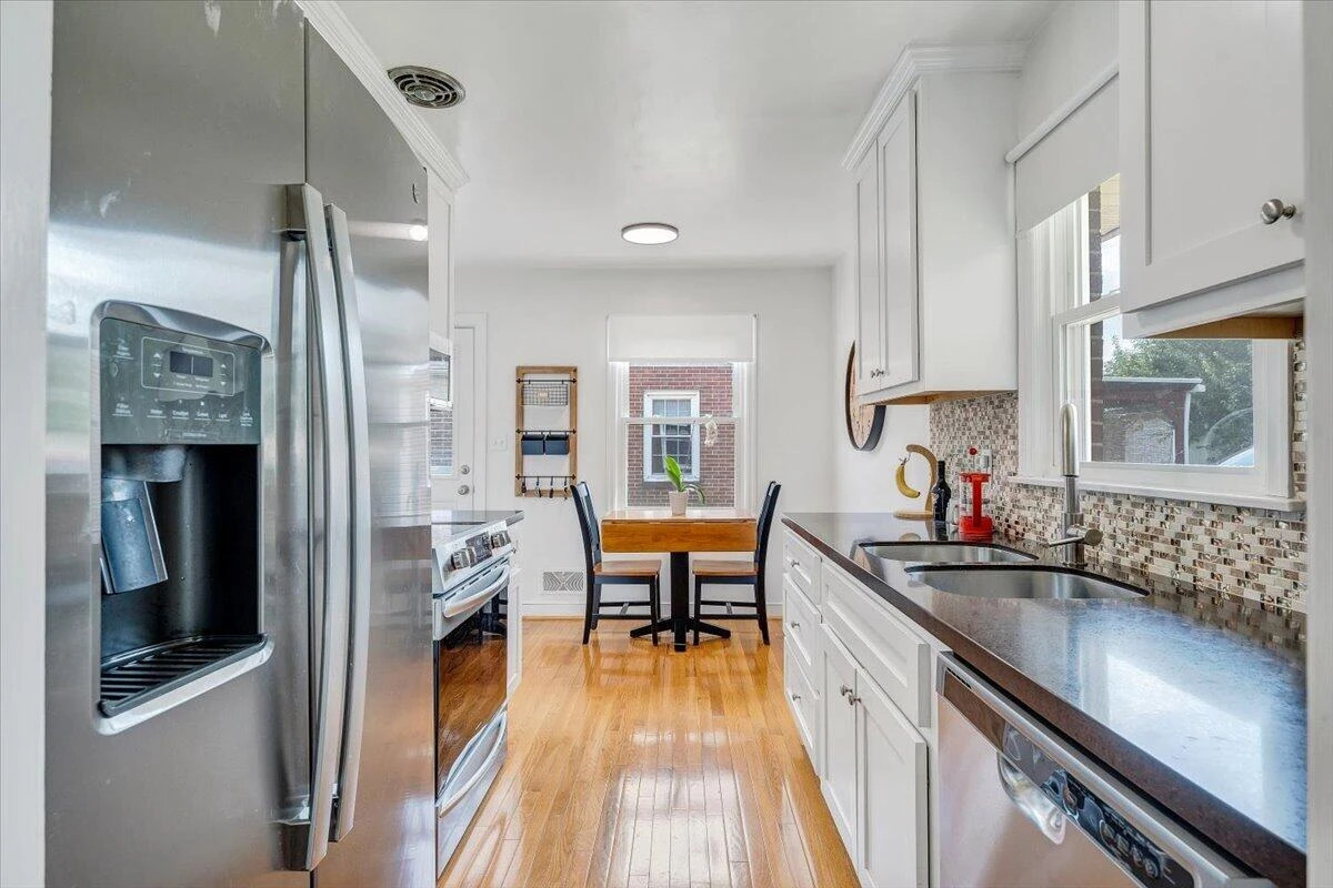 3820 Fleming AVE NE - Photo 13