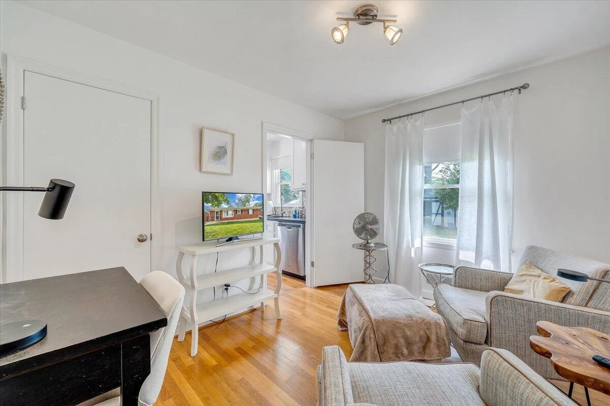 3820 Fleming AVE NE - Photo 16
