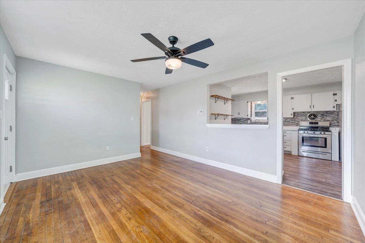 1302 22nd ST NW - Photo 6