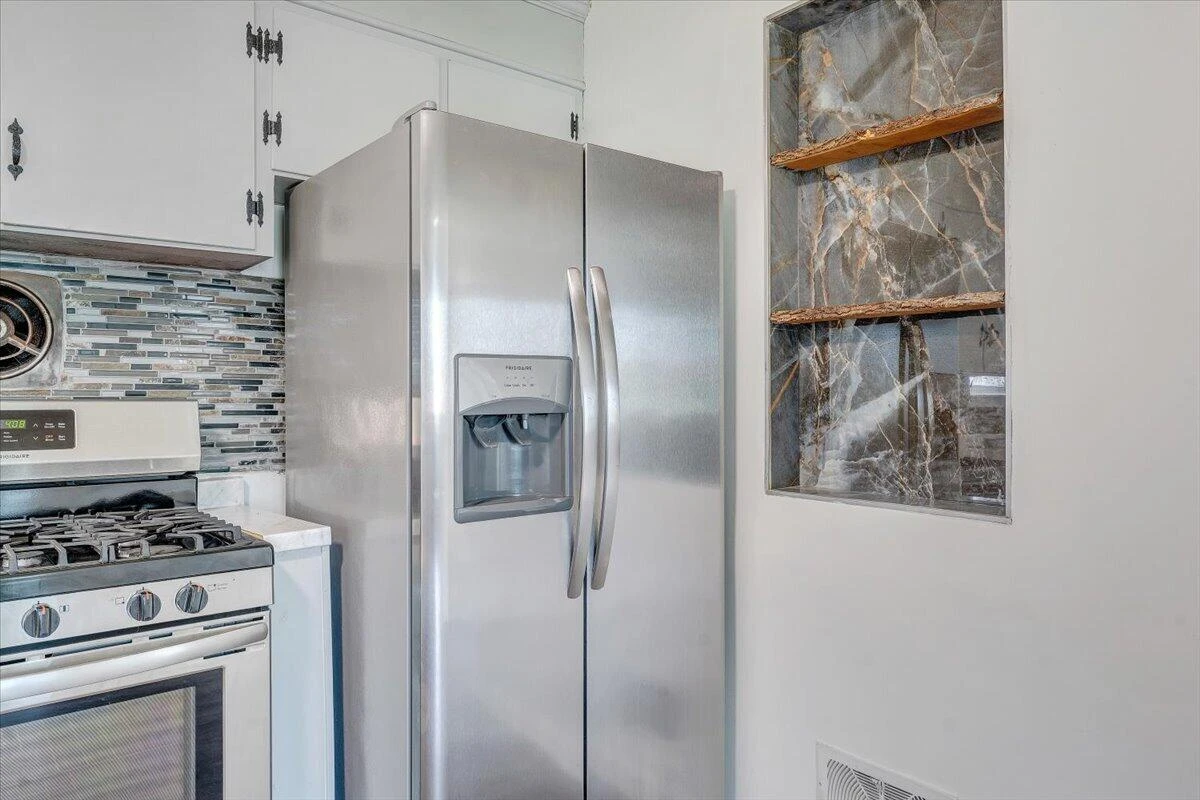 1302 22nd ST NW - Photo 11