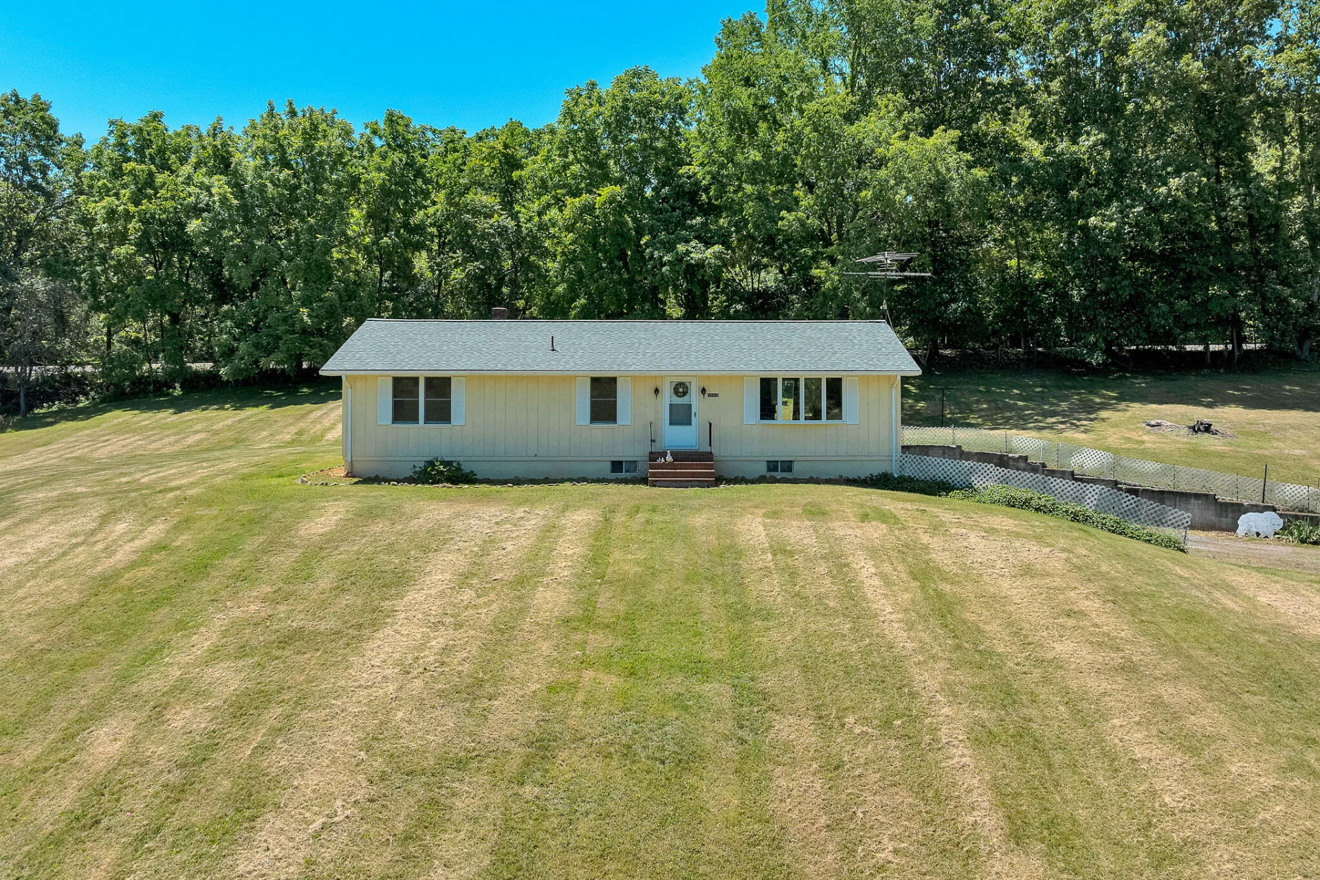 1944 Nace RD - Photo 2