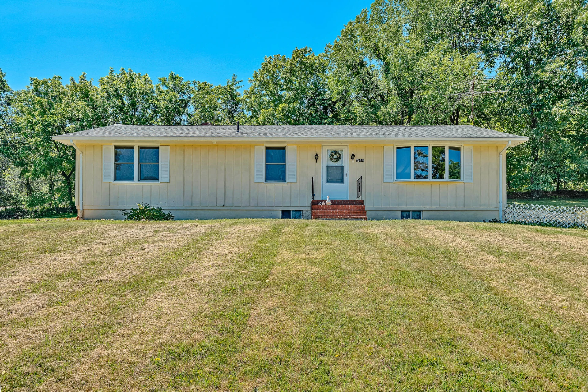 1944 Nace RD - Photo 3