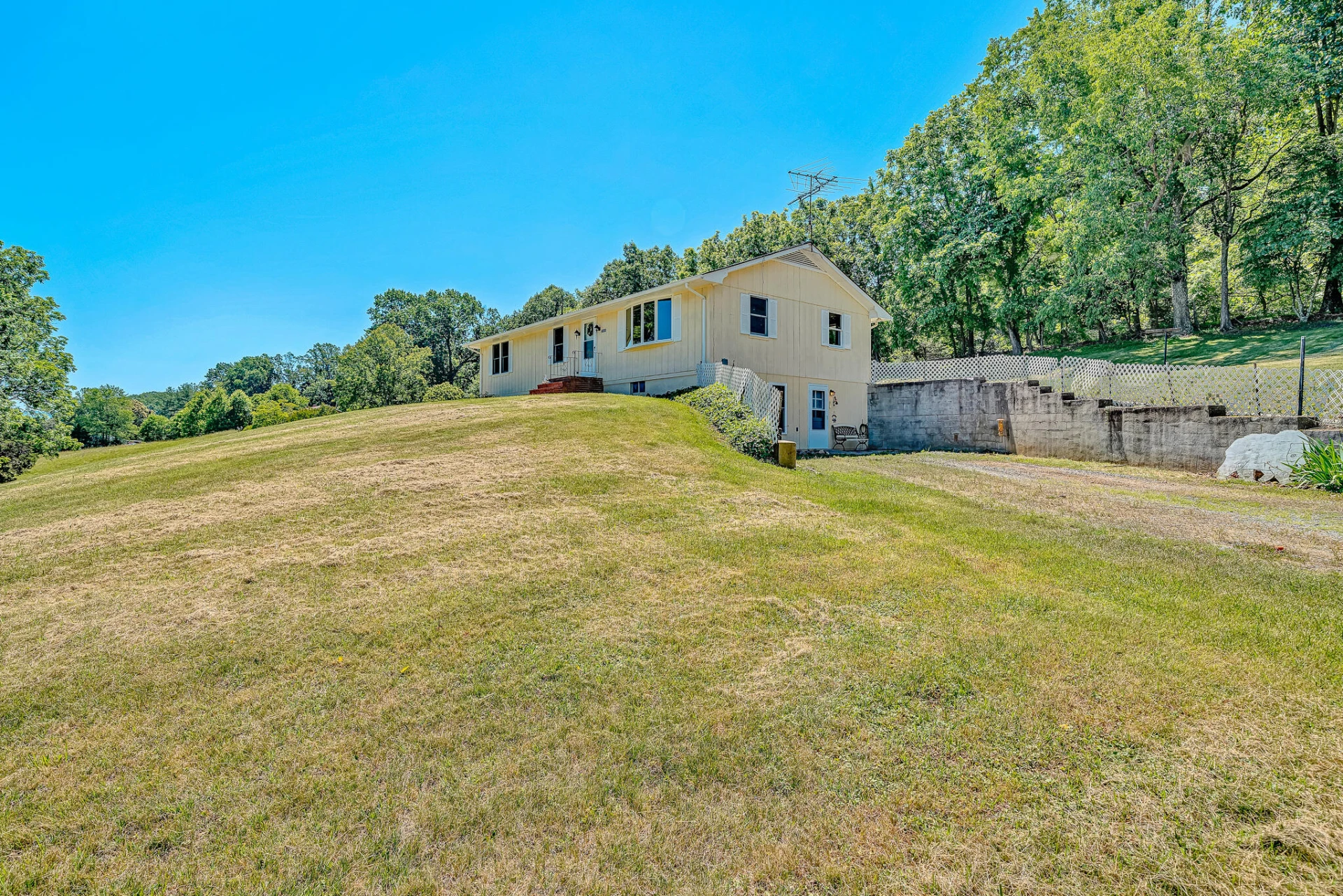 1944 Nace RD - Photo 27