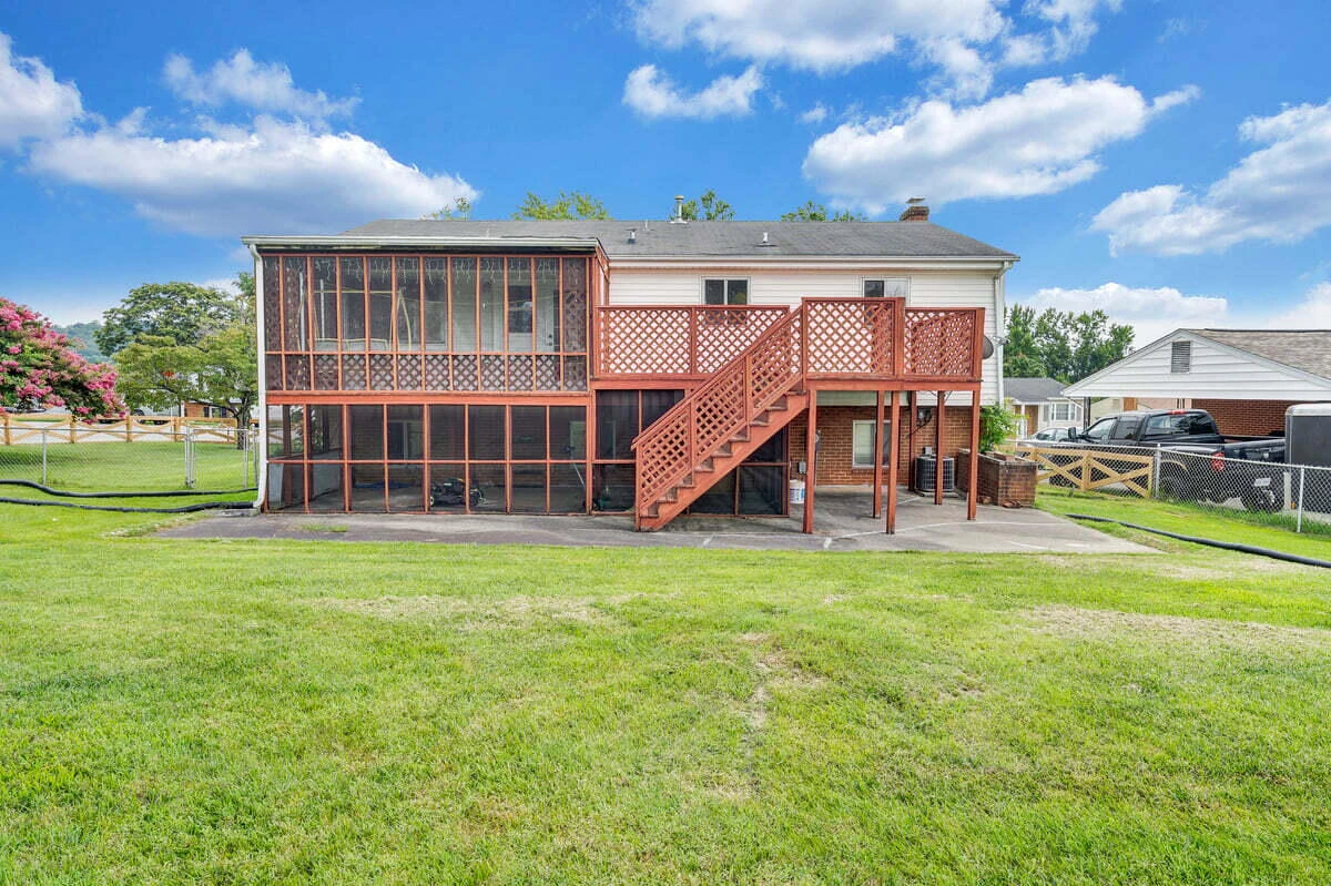 504 McGeorge DR - Photo 4