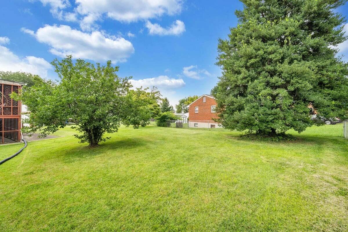 504 McGeorge DR - Photo 5