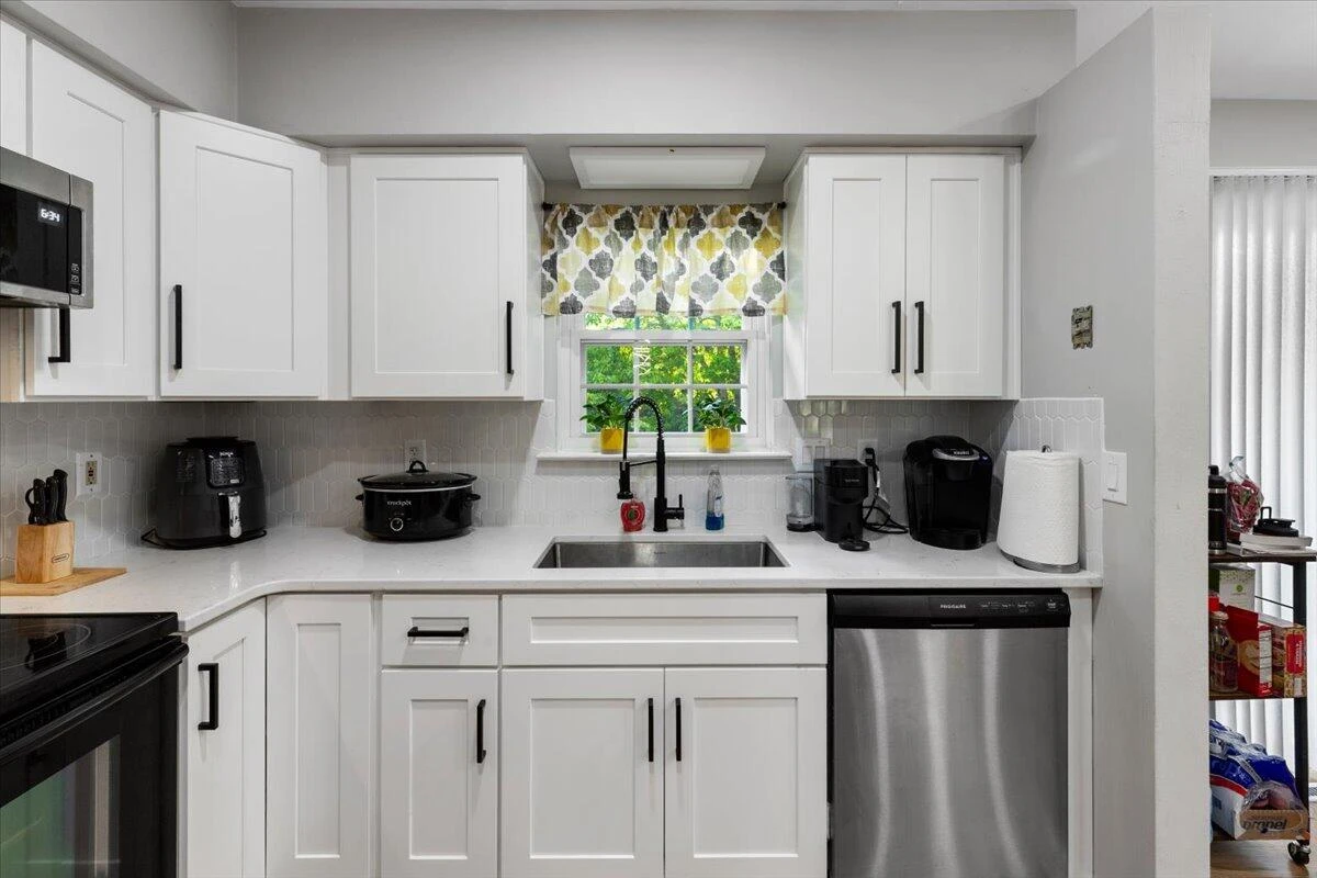 61 Bounty CT - Photo 13