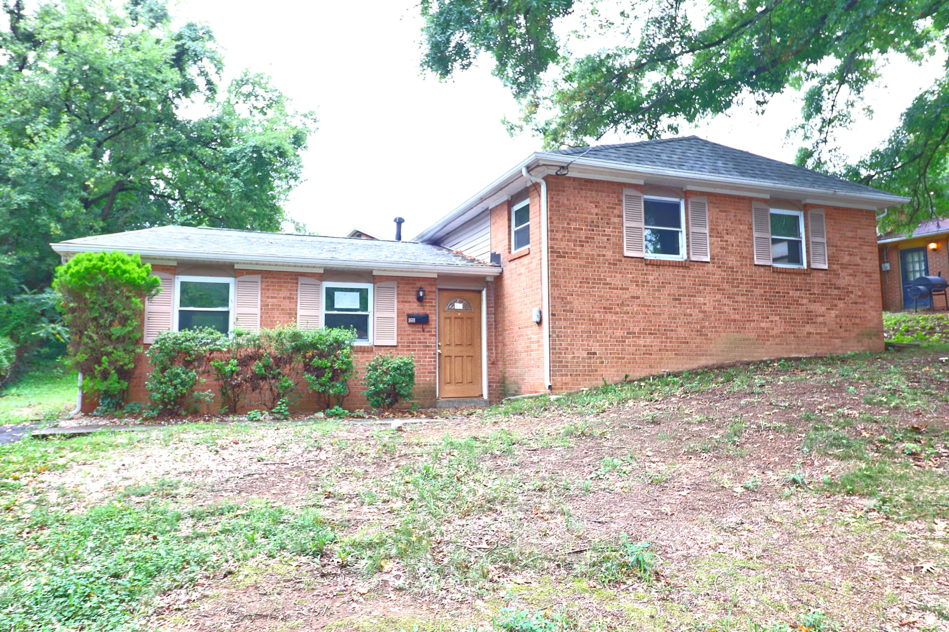 1611 Norris DR NW
