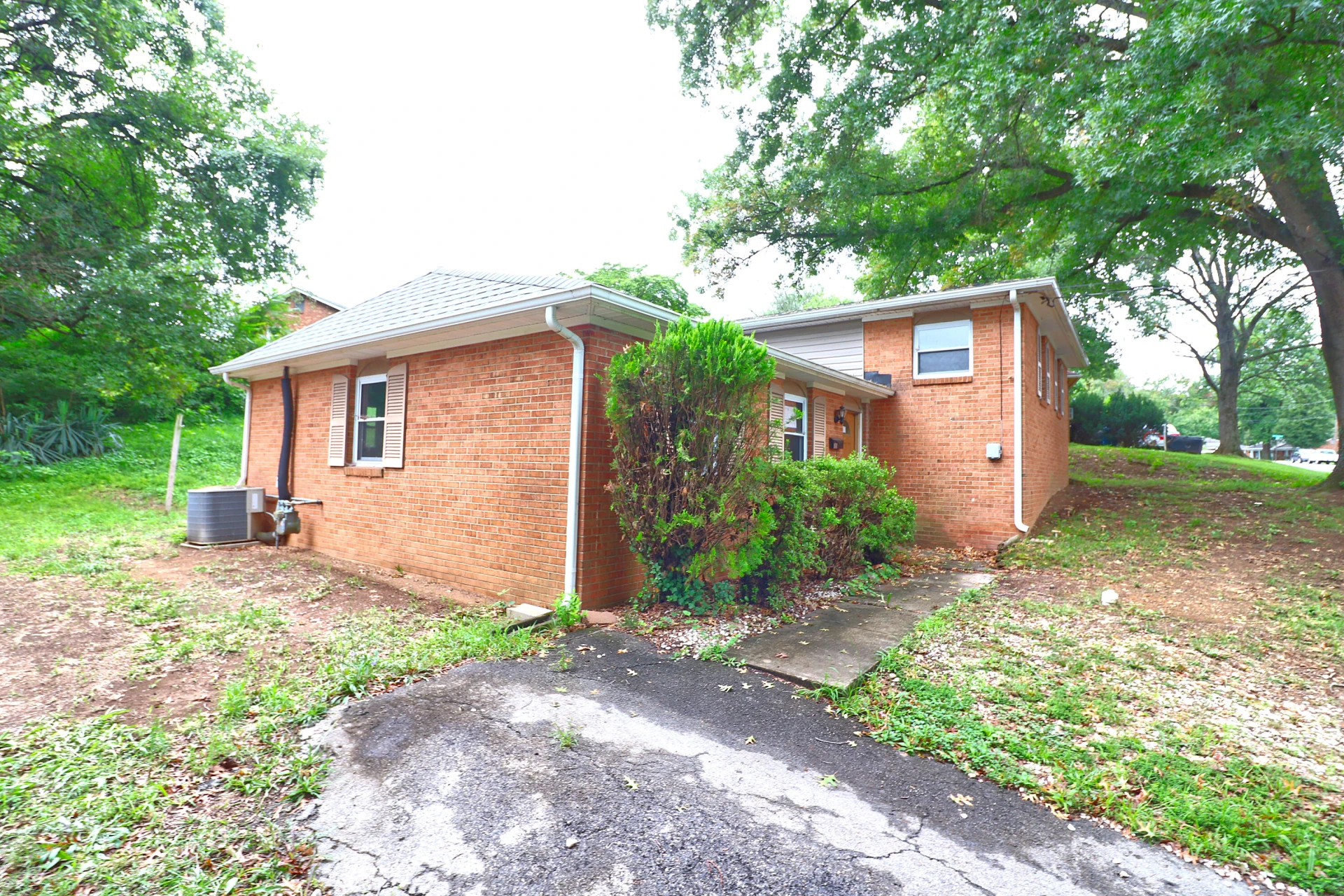 1611 Norris DR NW - Photo 3