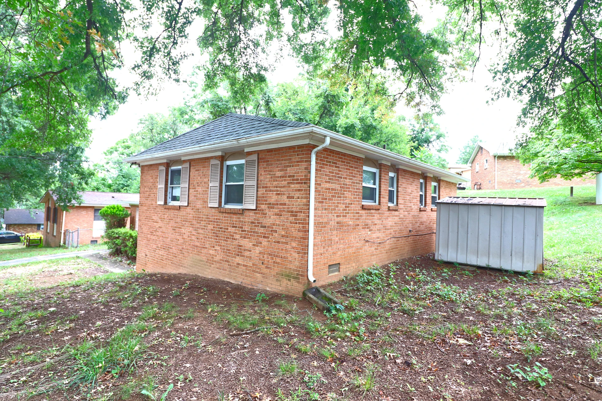 1611 Norris DR NW - Photo 4