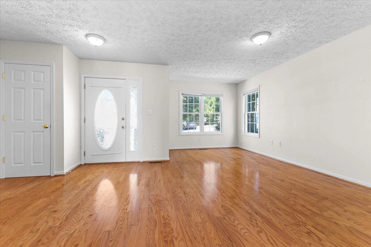 77 Pinnacle LN - Photo 3