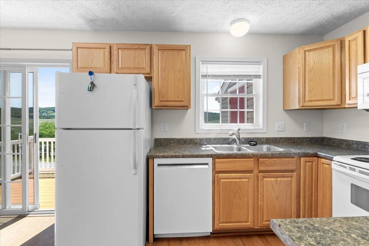 77 Pinnacle LN - Photo 4