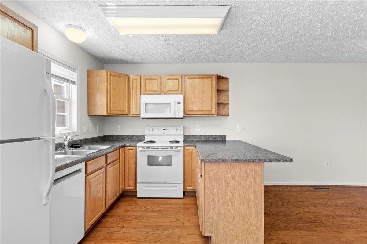77 Pinnacle LN - Photo 6