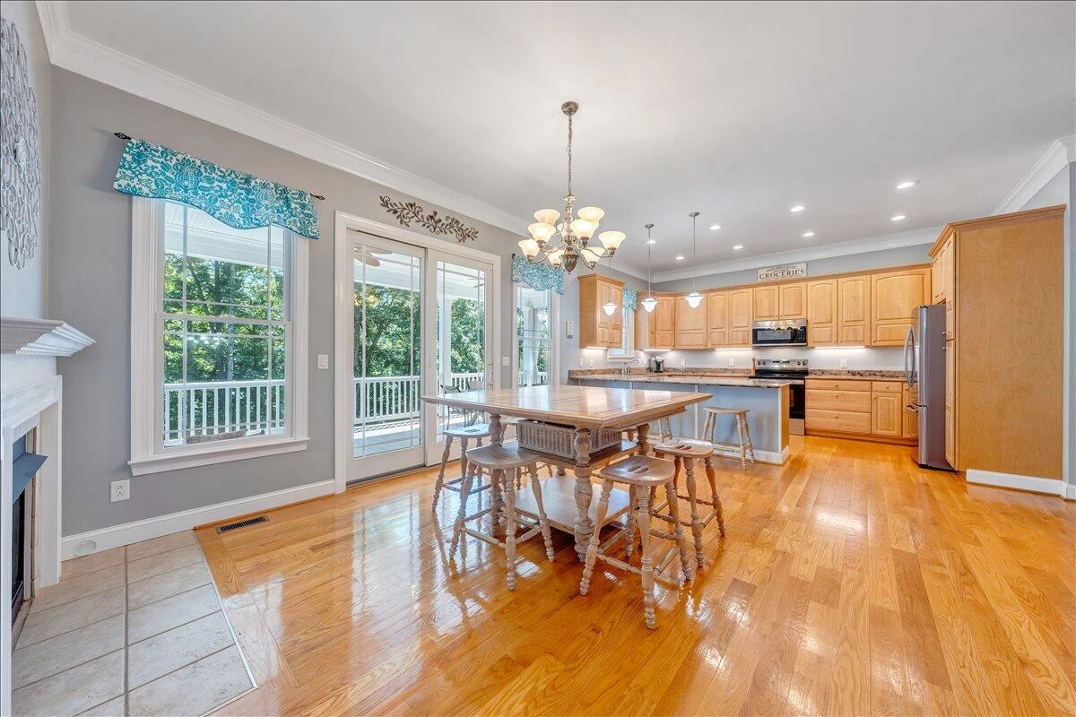 235 Waverly LN - Photo 11