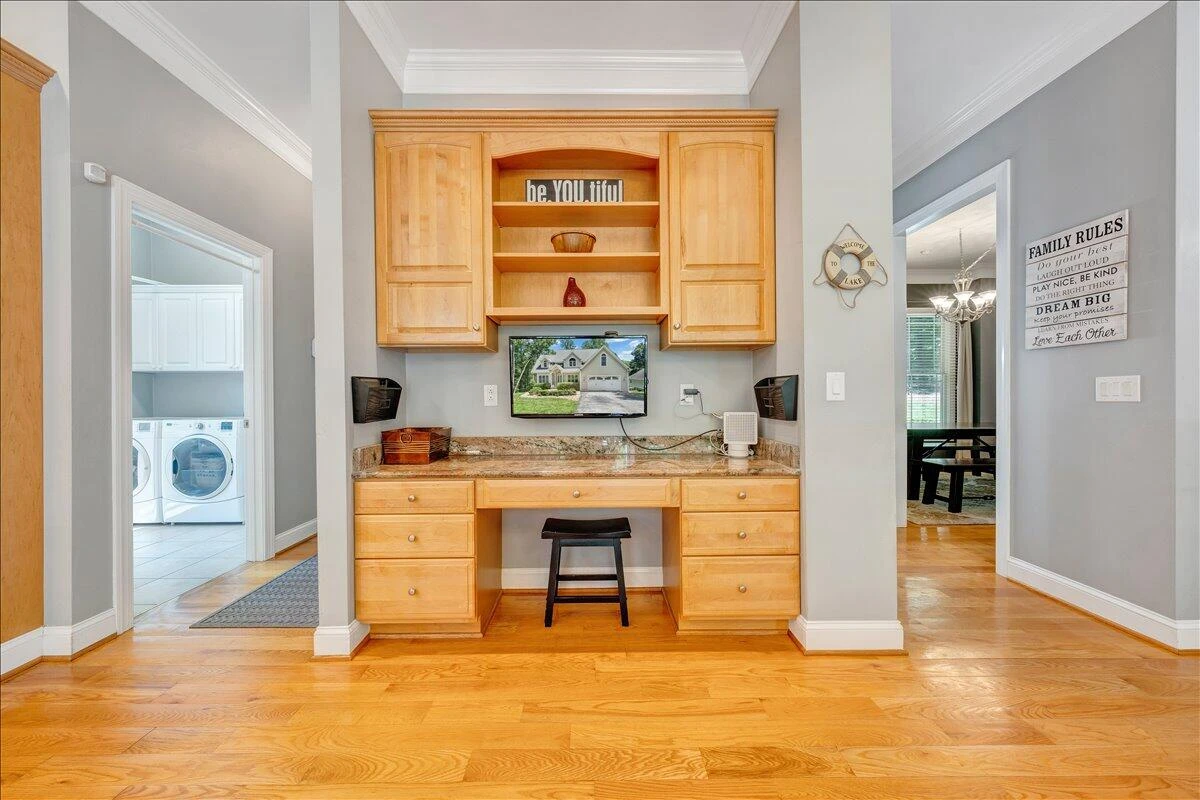 235 Waverly LN - Photo 17