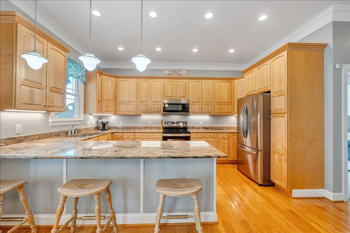 235 Waverly LN - Photo 28