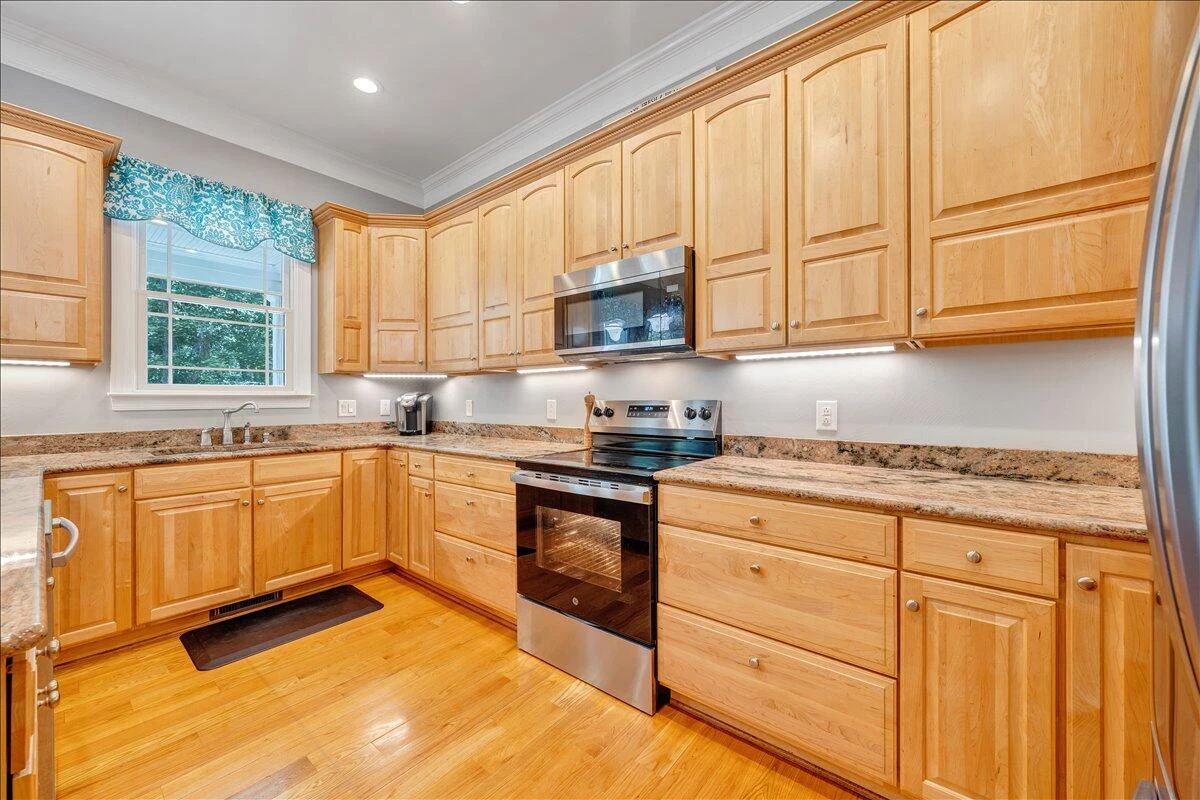 235 Waverly LN - Photo 29