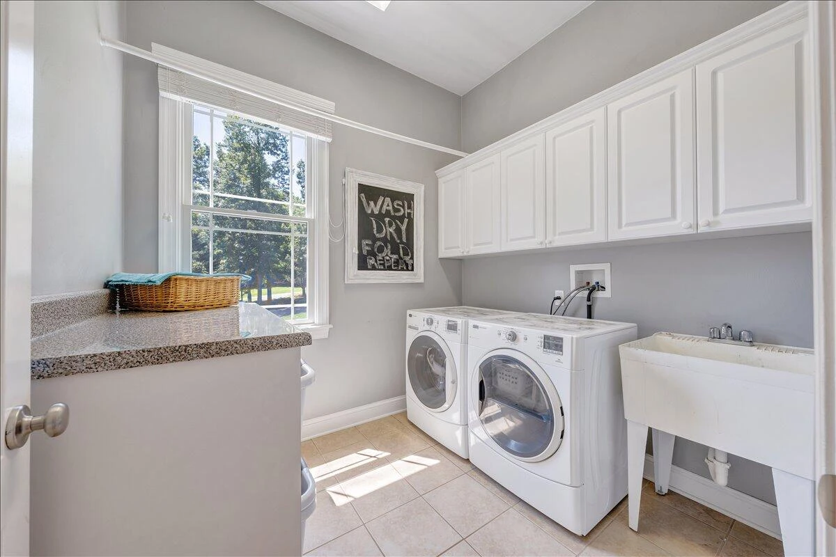 235 Waverly LN - Photo 33