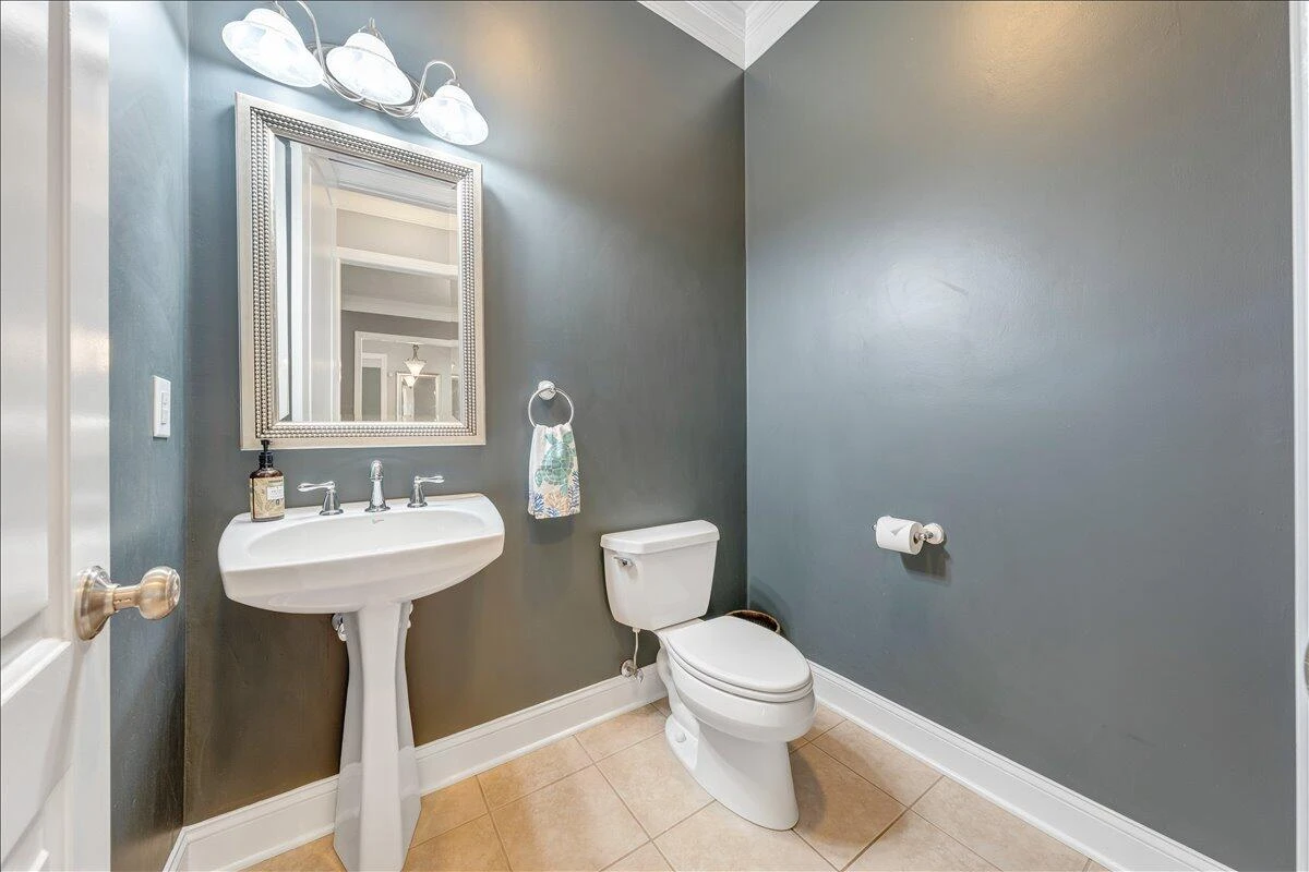 235 Waverly LN - Photo 34