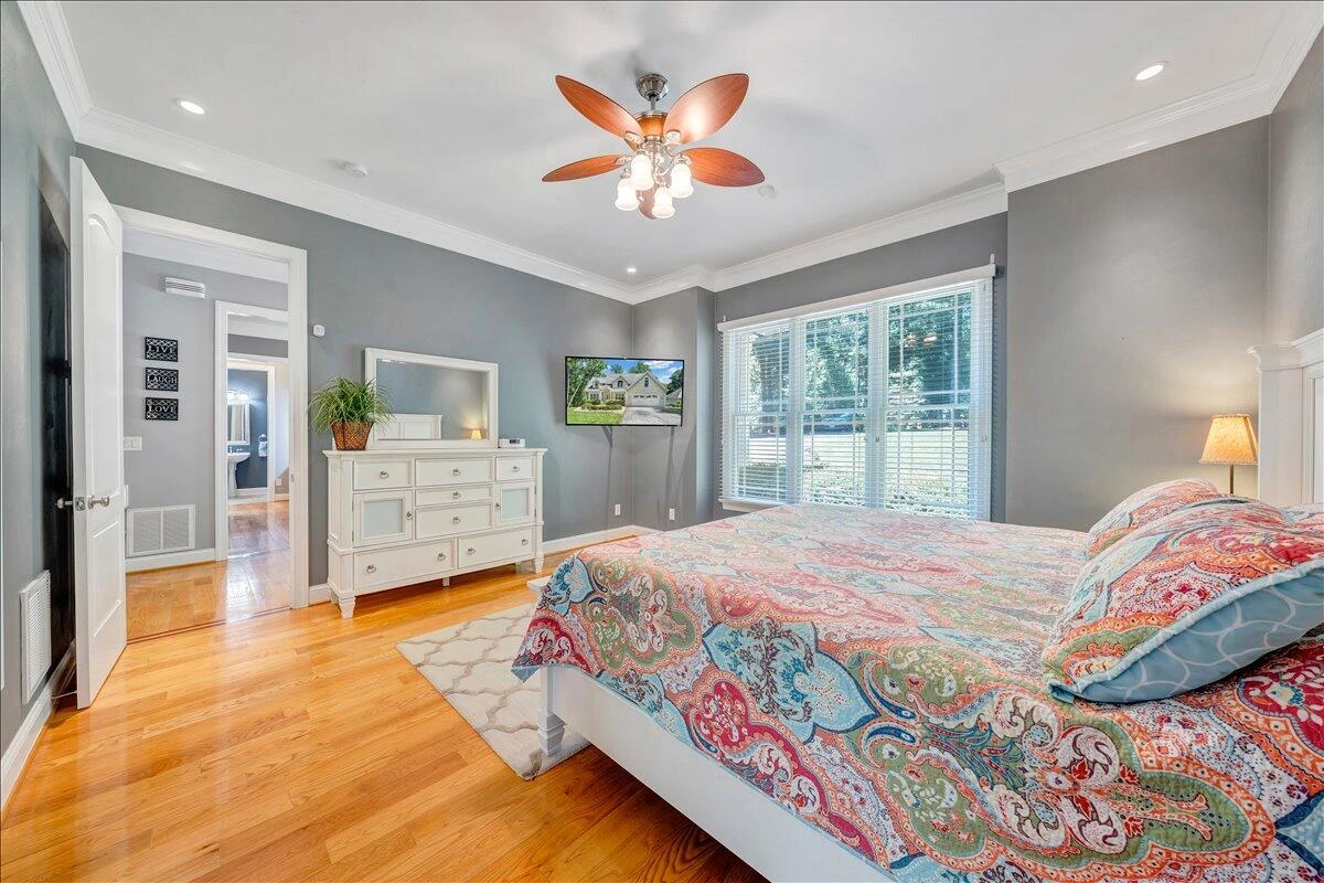 235 Waverly LN - Photo 37