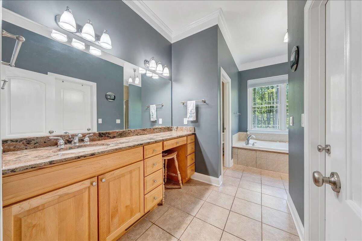 235 Waverly LN - Photo 39