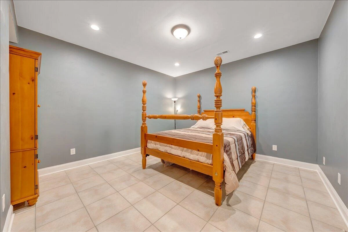 235 Waverly LN - Photo 63